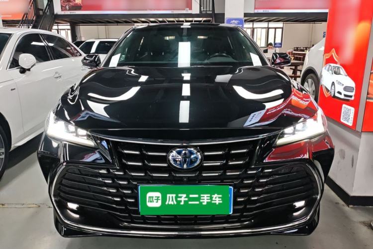 Used Toyota Avalon 2022 Dual-Engine 2.5L XLE Premium Edition Front