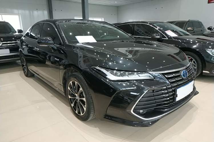 Used Toyota Avalon 2022 Dual-Engine 2.5L Luxury Edition Front Right 45 Deg