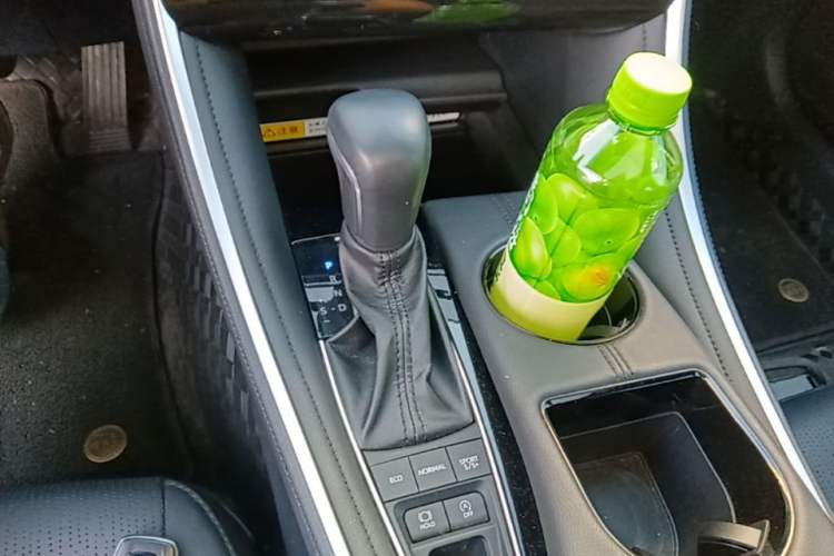Used Toyota Avalon 2022 2.5L Luxury Edition Gear Lever