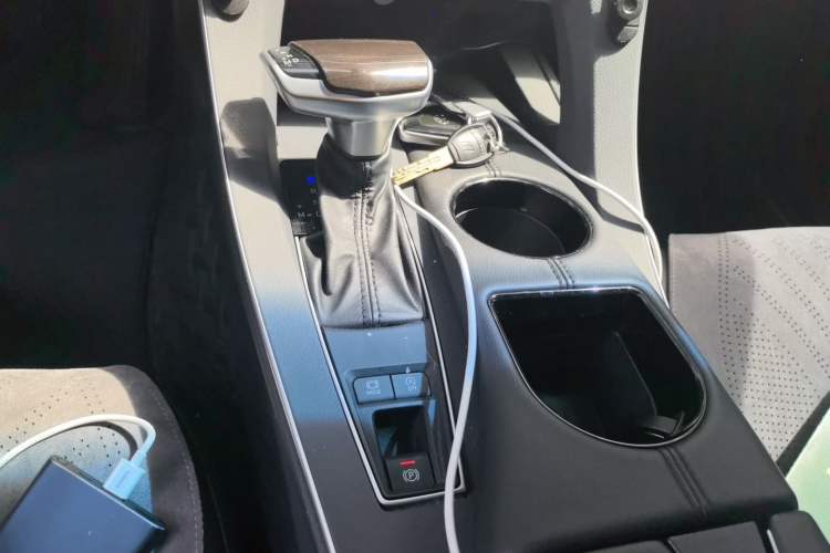 Used Toyota Avalon 2022 2.0L Ambition Edition Gear Lever