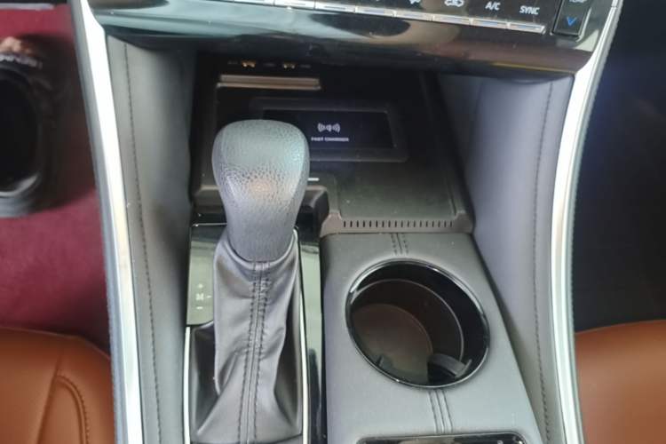 Used Toyota Avalon 2022 2.0L Ambition Edition Gear Lever
