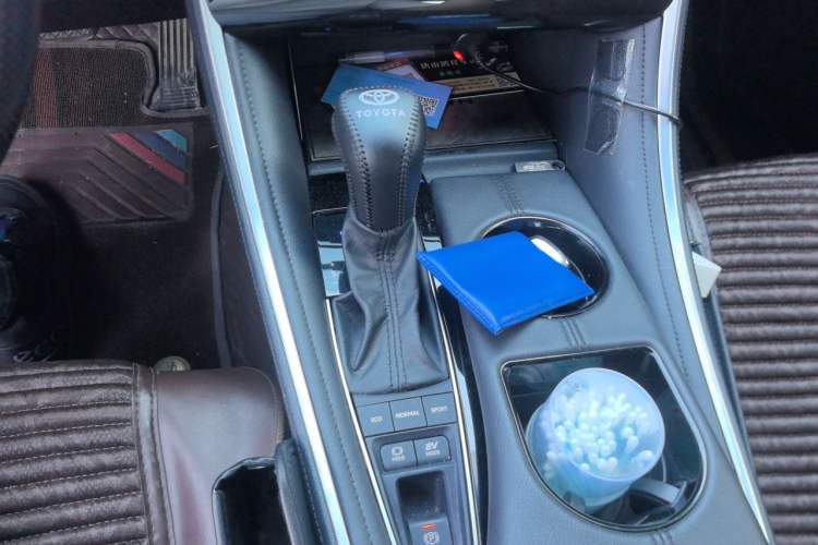 Used Toyota Avalon 2022 Dual-Engine 2.5L Luxury Edition Gear Lever