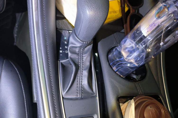 Used Toyota Avalon 2022 2.0L Ambition Edition Gear Lever