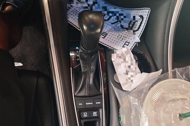 Used Toyota Avalon 2022 Dual-Engine 2.5L Luxury Edition Gear Lever