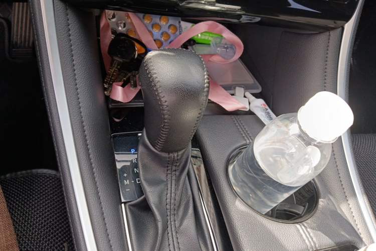 Used Toyota Avalon 2022 2.0L Luxury Edition Gear Lever