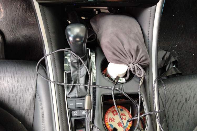 Used Toyota Avalon 2022 Dual-Engine 2.5L Luxury Edition Gear Lever