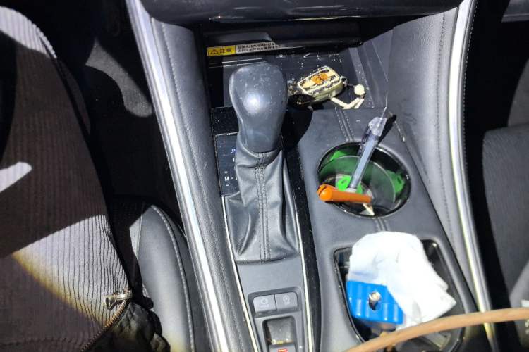 Used Toyota Avalon 2022 2.0L Luxury Edition Gear Lever