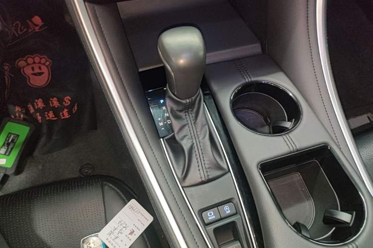 Used Toyota Avalon 2022 2.0L Luxury Edition Gear Lever