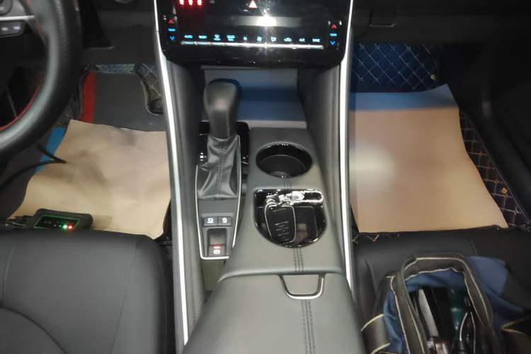 Used Toyota Avalon 2022 2.0L Ambition Edition Gear Lever