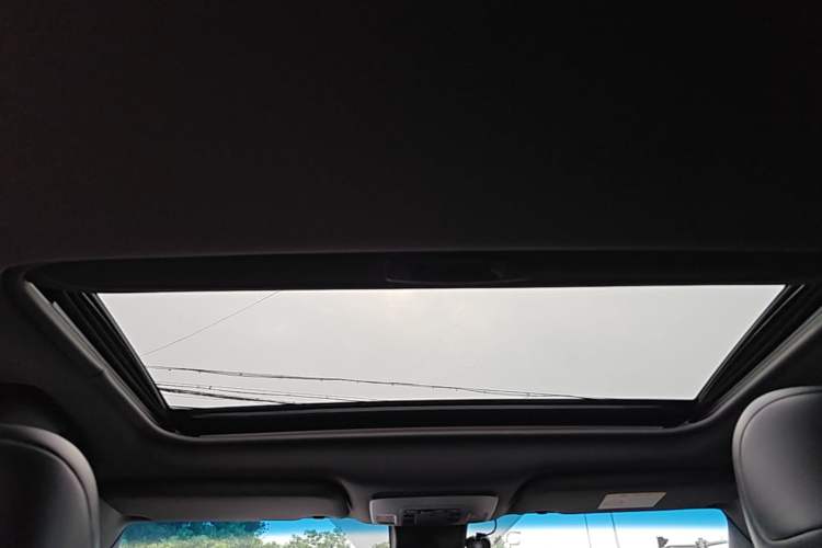 Used Toyota Avalon 2022 2.0L Luxury Edition Headliner
