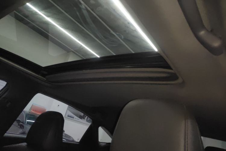 Used Toyota Avalon 2022 Dual-Engine 2.5L Luxury Edition Headliner
