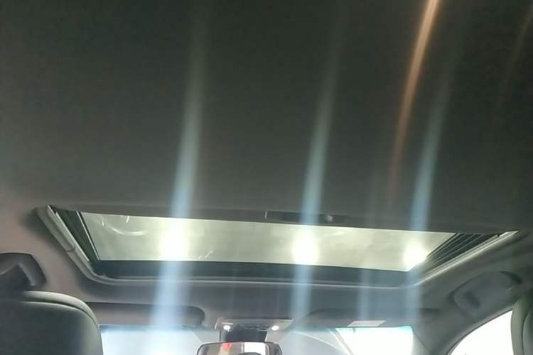 Used Toyota Avalon 2022 Dual-Engine 2.5L Luxury Edition Headliner