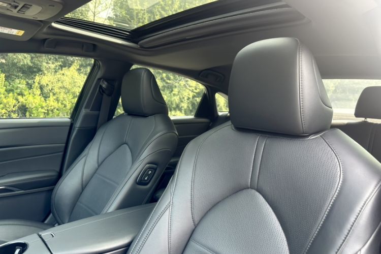 Used Toyota Avalon 2022 2.0L Luxury Edition Headliner