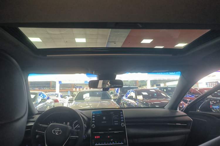 Used Toyota Avalon 2022 2.0L Luxury Edition Headliner