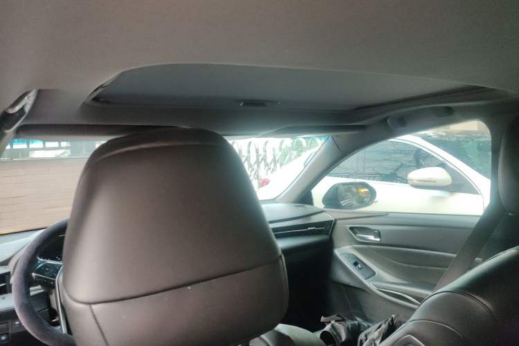 Used Toyota Avalon 2022 2.0L Luxury Edition Headliner