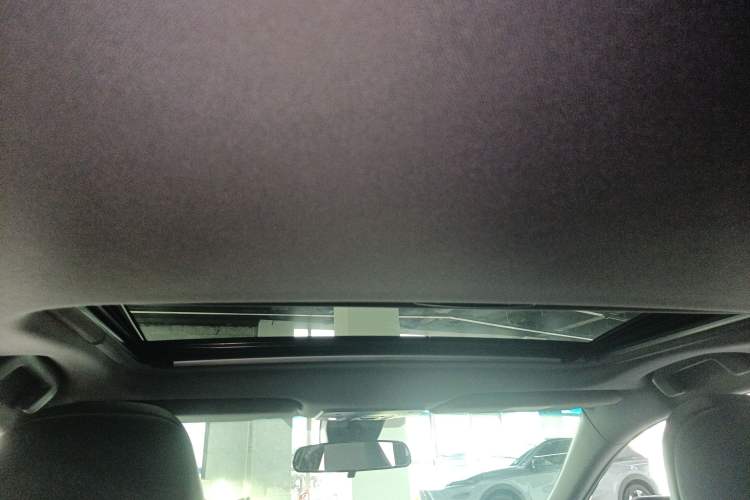 Used Toyota Avalon 2022 Dual-Engine 2.5L Luxury Edition Headliner