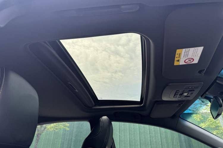 Used Toyota Avalon 2022 2.0L Ambition Edition Headliner