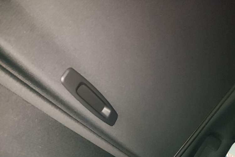 Used Toyota Avalon 2022 2.0L Luxury Edition Headliner