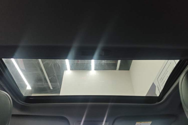 Used Toyota Avalon 2022 2.5L Luxury Edition Headliner