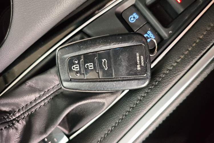 Used Toyota Avalon 2022 2.0L Ambition Edition Interior 1