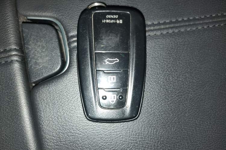 Used Toyota Avalon 2022 2.0L Luxury Edition Interior 1