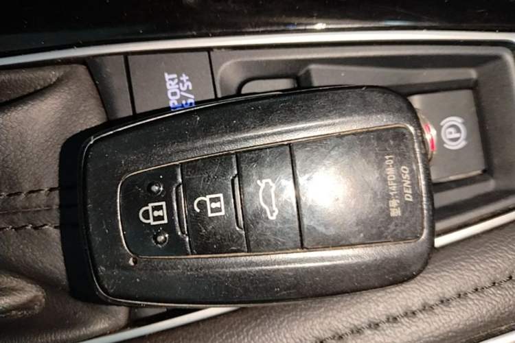 Used Toyota Avalon 2022 2.5L Ambition Edition Interior 1