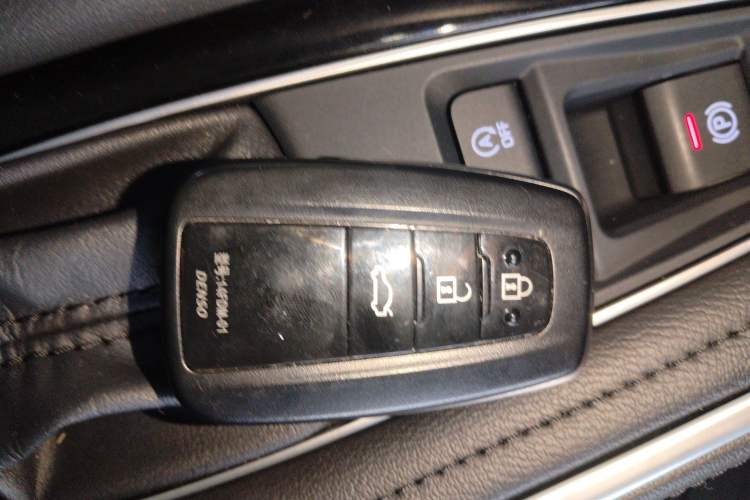 Used Toyota Avalon 2022 2.0L Luxury Edition Interior 1