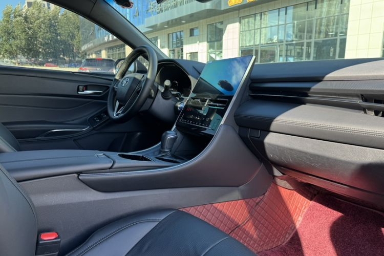 Used Toyota Avalon 2022 Dual-Engine 2.5L Luxury Edition Interior 10