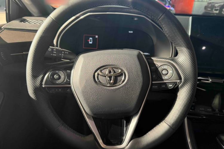 Used Toyota Avalon 2022 2.0L XLE Premium Edition Interior 2