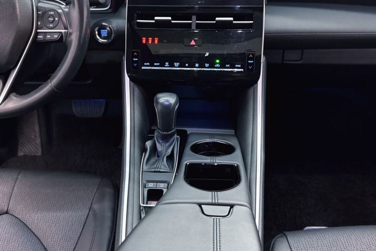 Used Toyota Avalon 2022 2.0L Luxury Edition Interior 3