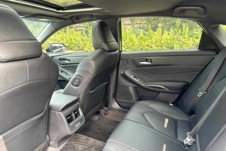 Used Toyota Avalon 2022 2.0L Luxury Edition Interior 3
