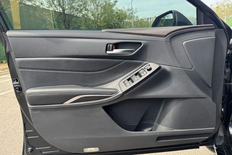 Used Toyota Avalon 2022 2.0L Ambition Edition Interior 3