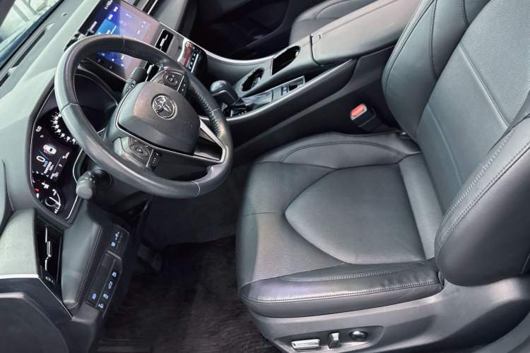 Used Toyota Avalon 2022 2.0L Luxury Edition Interior 5