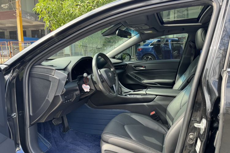Used Toyota Avalon 2022 Dual-Engine 2.5L Luxury Edition Interior 5
