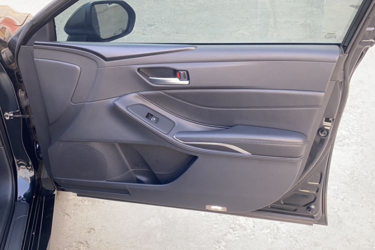 Used Toyota Avalon 2022 Dual-Engine 2.5L Luxury Edition Interior 5