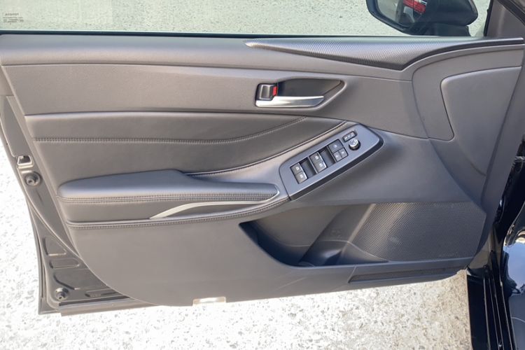 Used Toyota Avalon 2022 Dual-Engine 2.5L Luxury Edition Interior 6