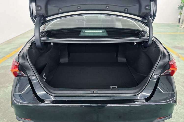Used Toyota Avalon 2022 2.0L Luxury Edition Interior 7
