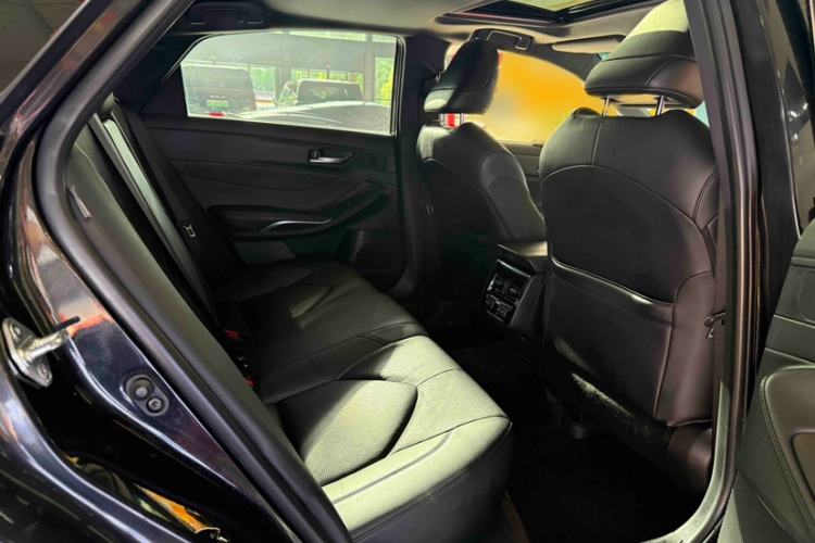 Used Toyota Avalon 2022 2.0L XLE Premium Edition Interior 7