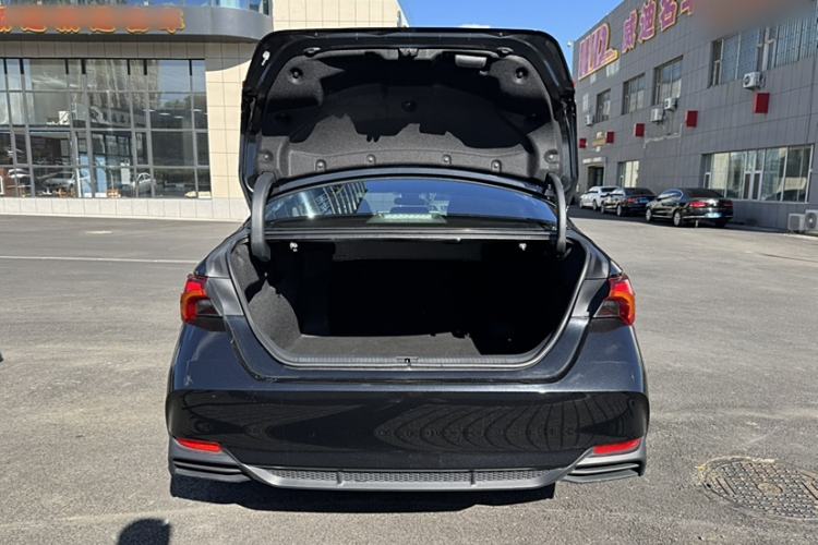 Used Toyota Avalon 2022 Dual-Engine 2.5L Luxury Edition Interior 8