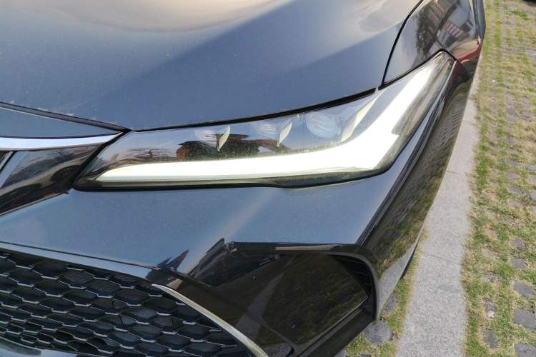 Used Toyota Avalon 2022 2.5L Luxury Edition Left Front Headlight