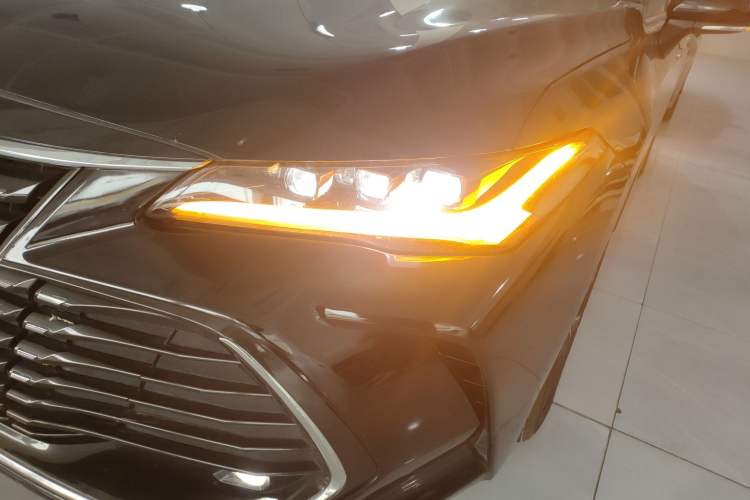 Used Toyota Avalon 2022 2.0L Luxury Edition Left Front Headlight