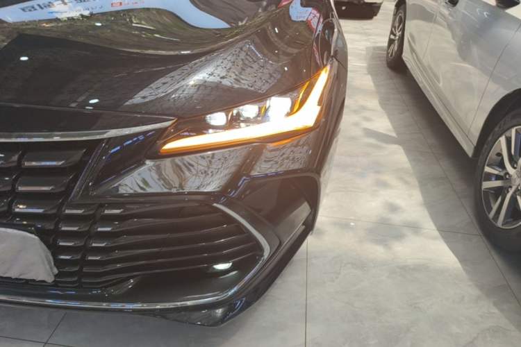Used Toyota Avalon 2022 2.0L XLE Premium Edition Left Front Headlight