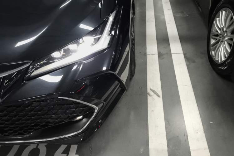 Used Toyota Avalon 2022 2.5L Touring Premium Edition Left Front Headlight