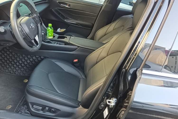 Used Toyota Avalon 2022 2.5L Luxury Edition Left Front Seat