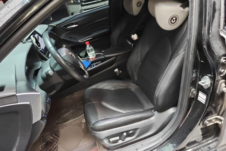 Used Toyota Avalon 2022 Dual-Engine 2.5L XLE Premium Edition Left Front Seat