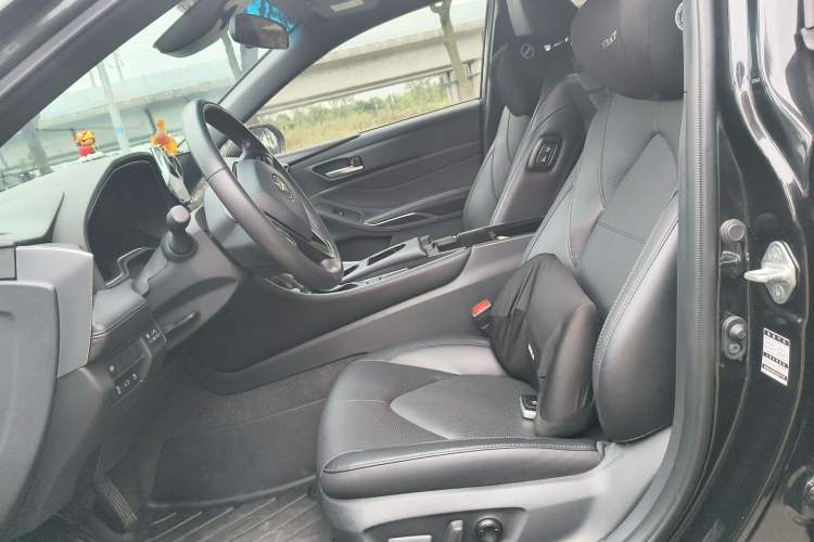 Used Toyota Avalon 2022 2.0L Luxury Edition Left Front Seat