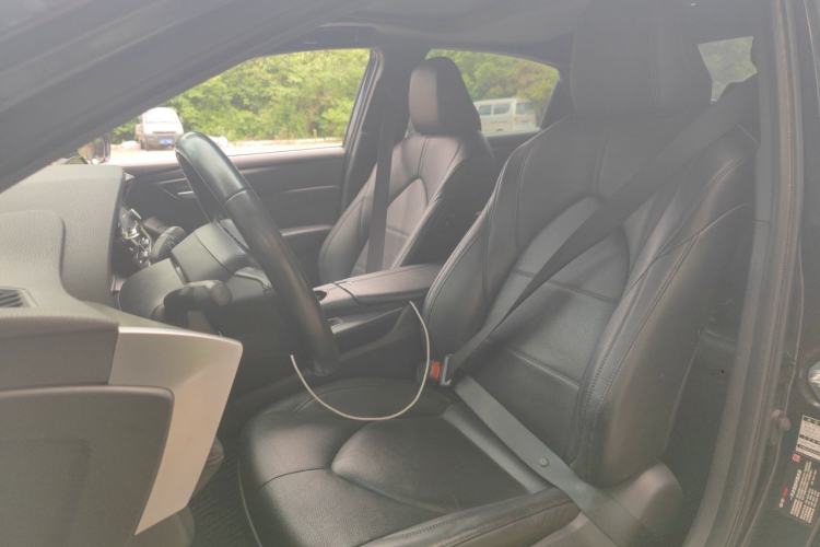 Used Toyota Avalon 2022 Dual-Engine 2.5L Luxury Edition Left Front Seat