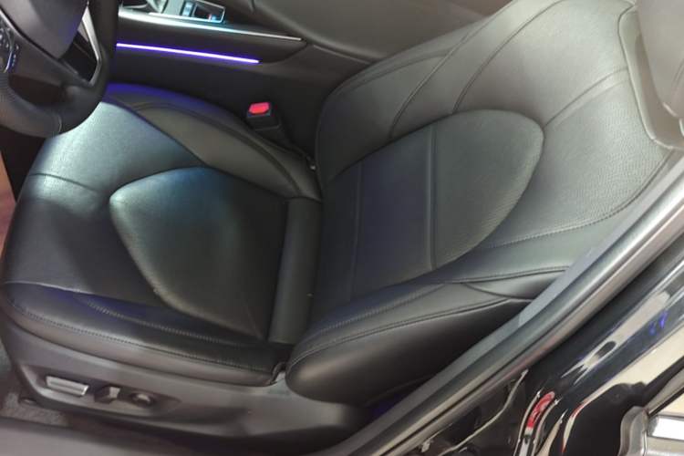 Used Toyota Avalon 2022 2.0L XLE Premium Edition Left Front Seat