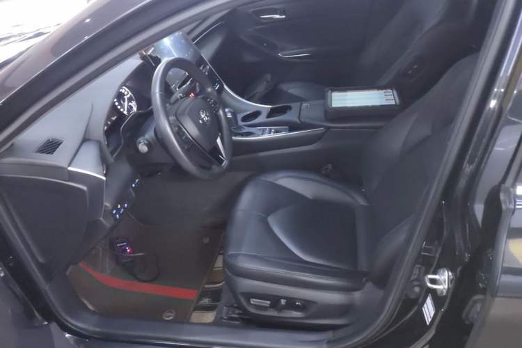 Used Toyota Avalon 2022 Dual-Engine 2.5L Luxury Edition Left Front Seat