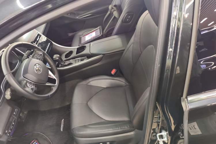 Used Toyota Avalon 2022 2.0L Luxury Edition Left Front Seat